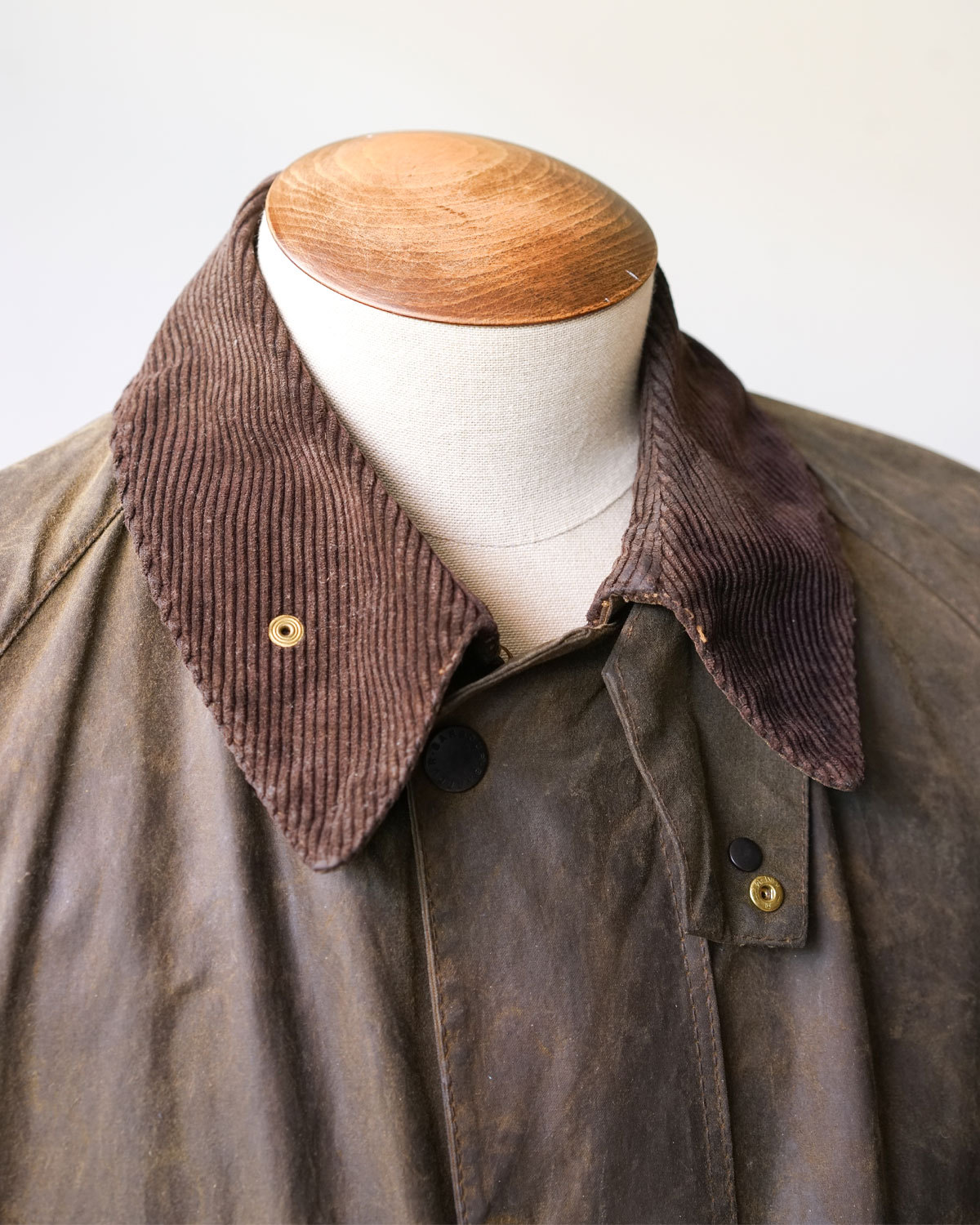 OLIVE（チンストラップがつきます）