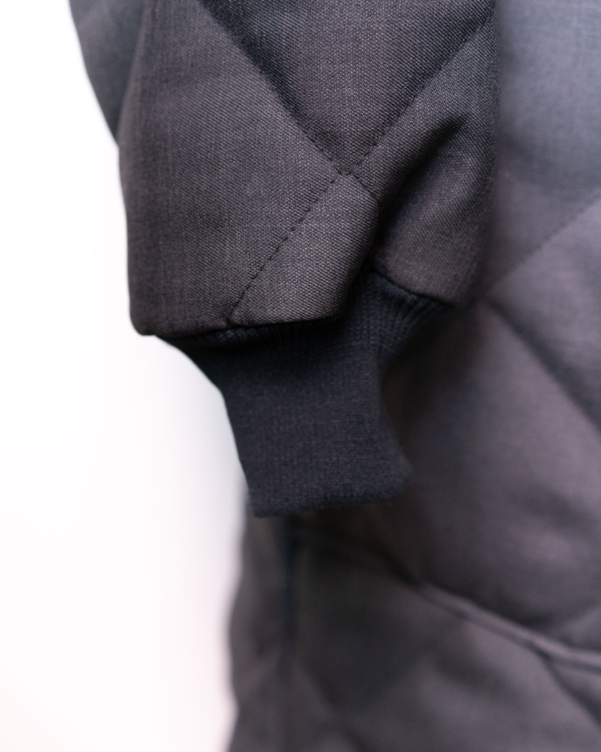 charcoal(袖リブもしっかり締ります)