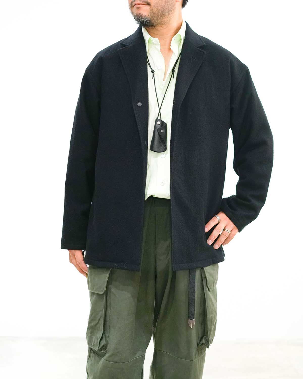 BLACK(165cm 66kg Mサイズを着用)