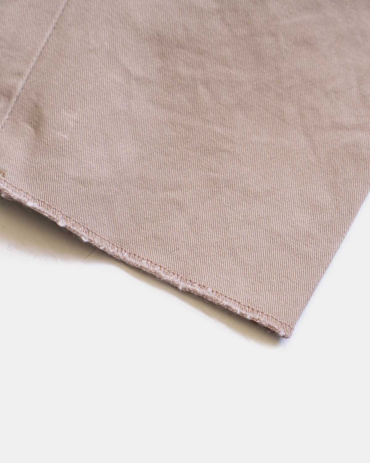 BEIGE（裾は未仕上げのフラシ仕様）