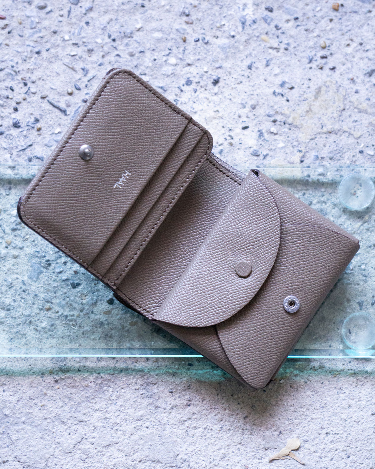 AMULET WALLET (S) [HAAL] -Taupe