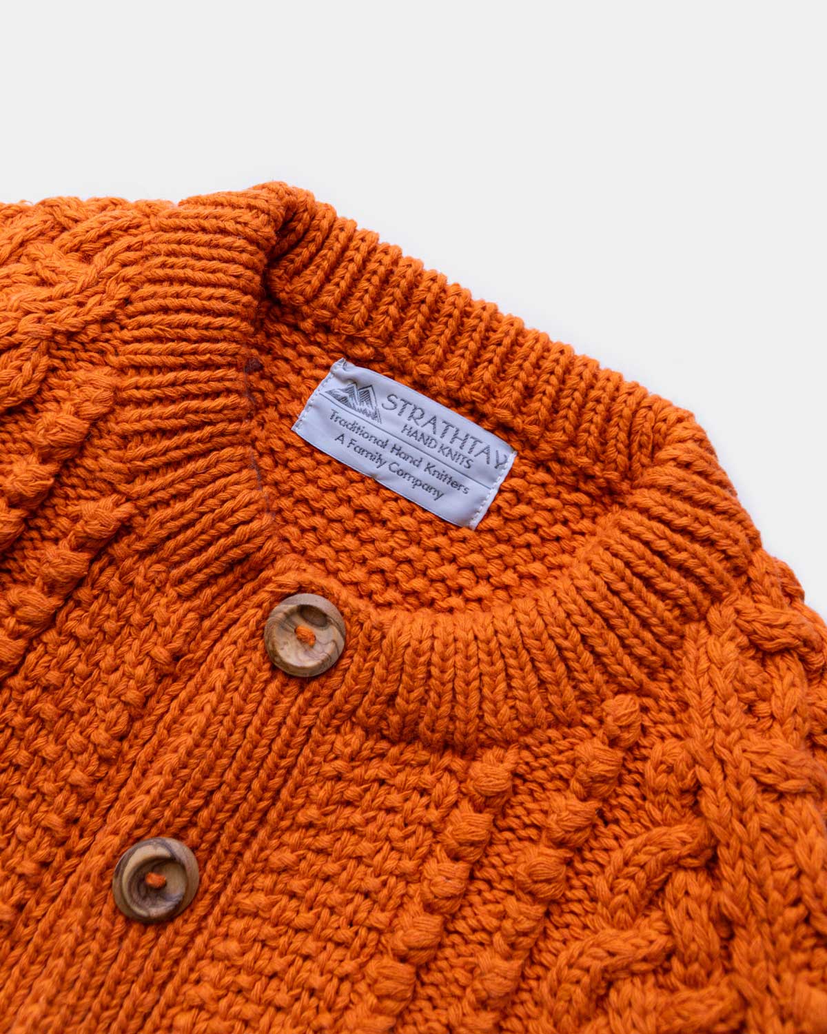 H.ORANGE（4Aらしい丸首カーディガン）