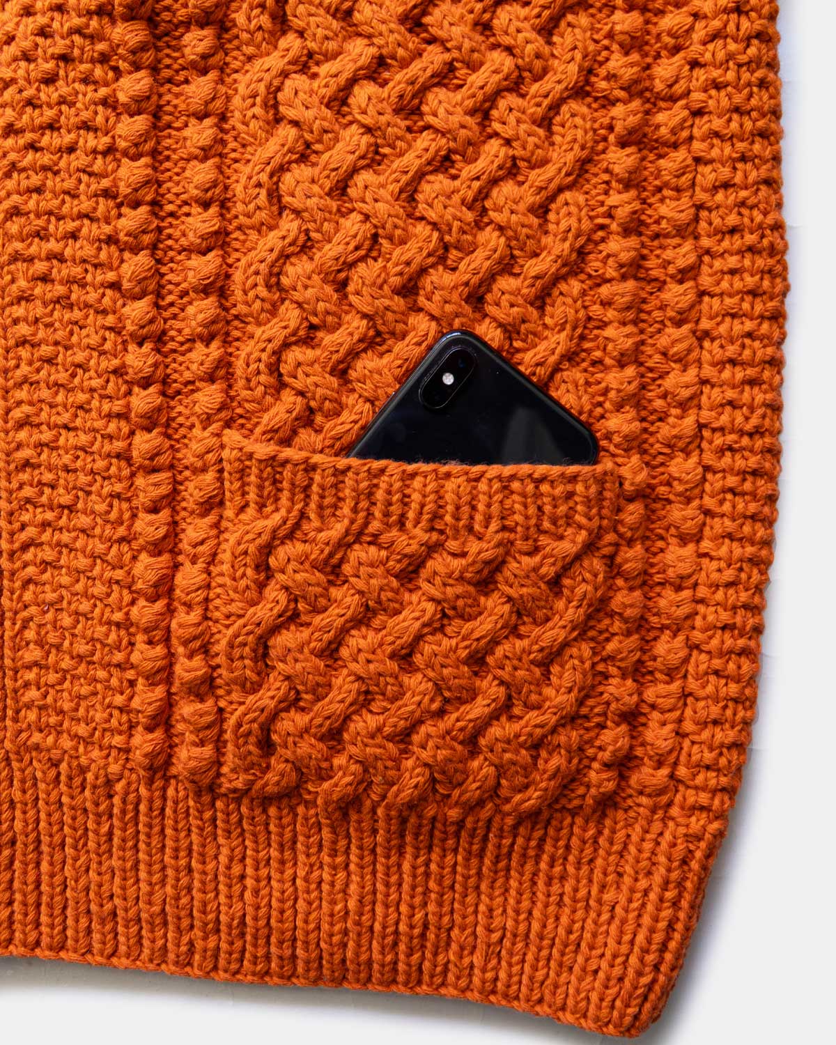 H.ORANGE（スマホも収納しやすいポケット）