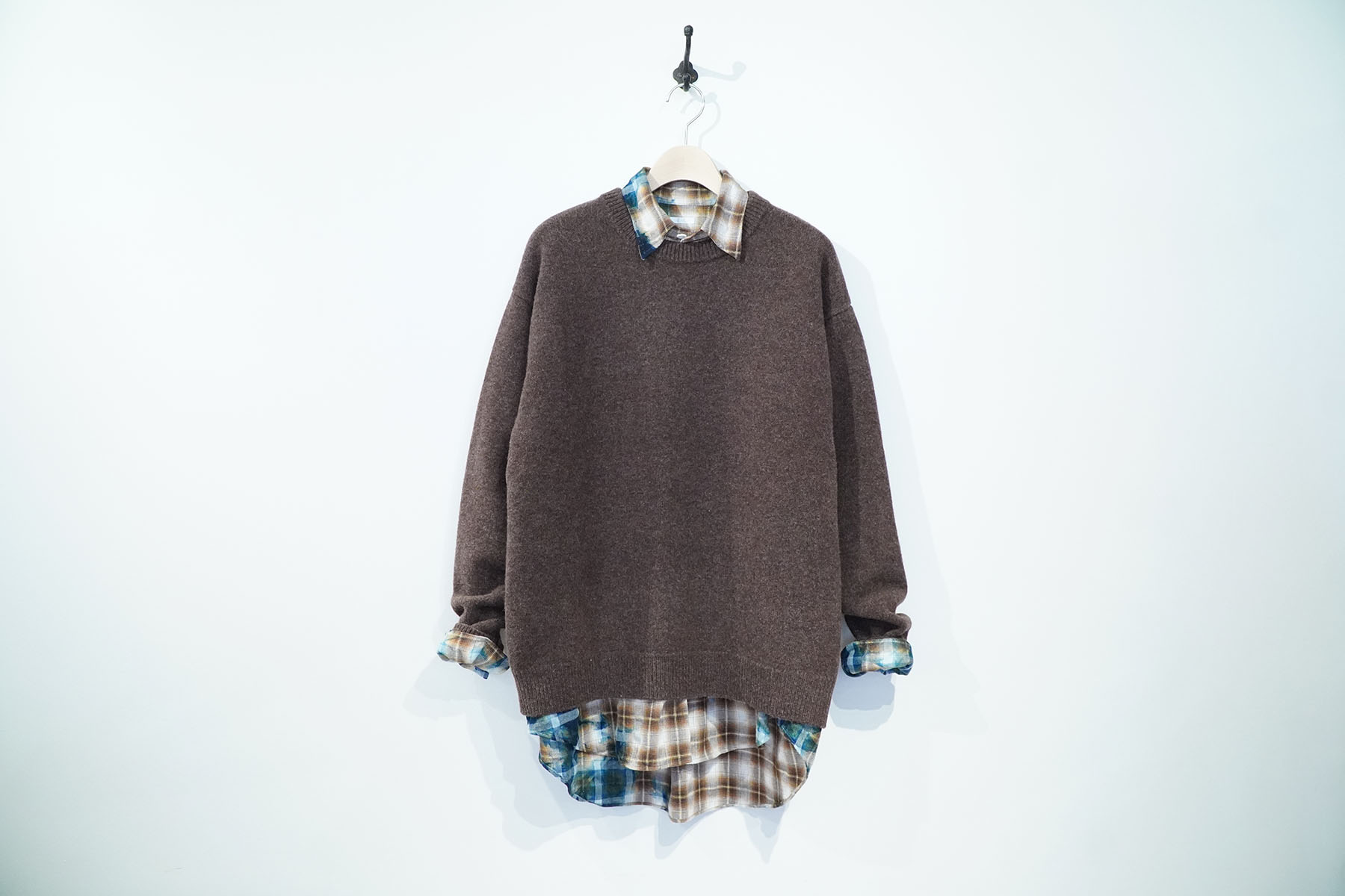 alvana（アルヴァナ）5G WOOL KNIT with sowbowshirt