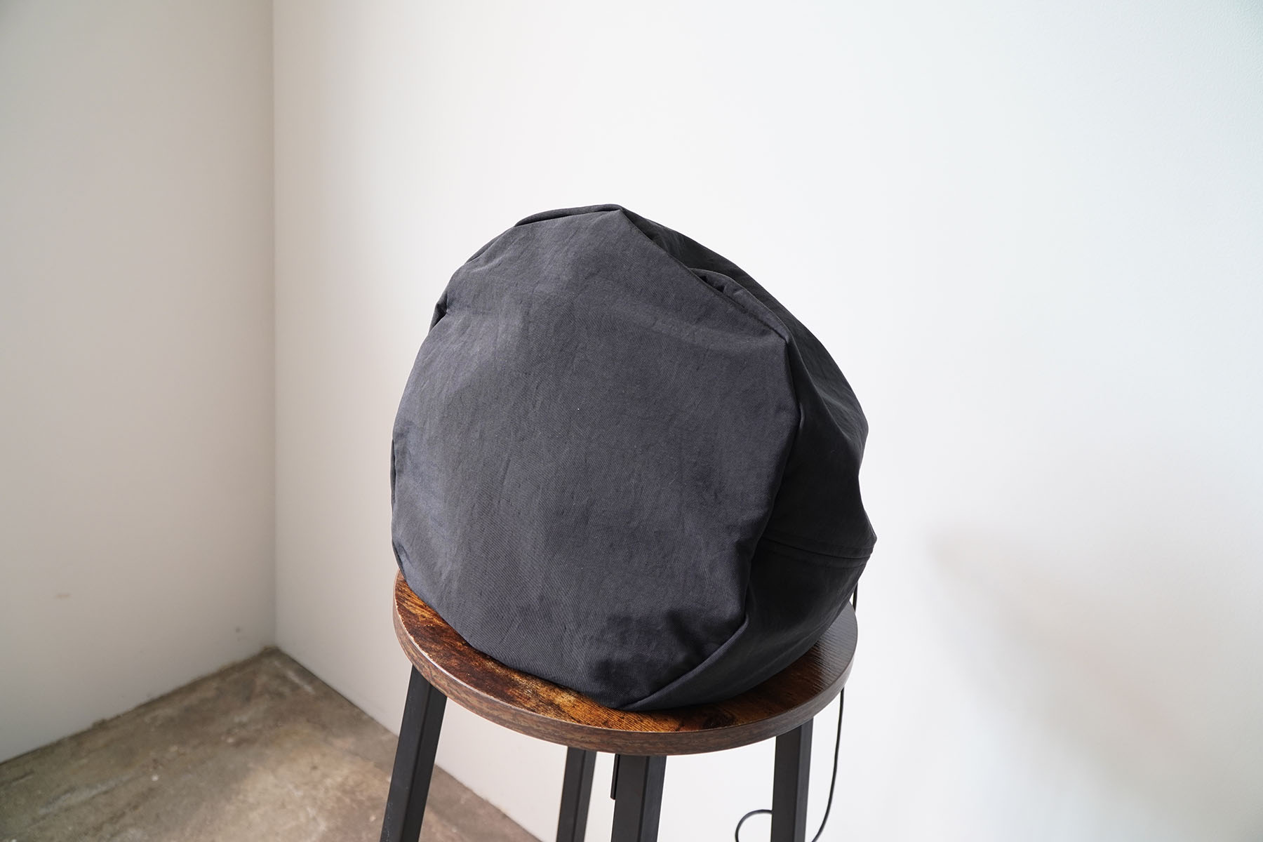 ”tusser nylon” TAS HELMET BAG [ERA goods] bottom