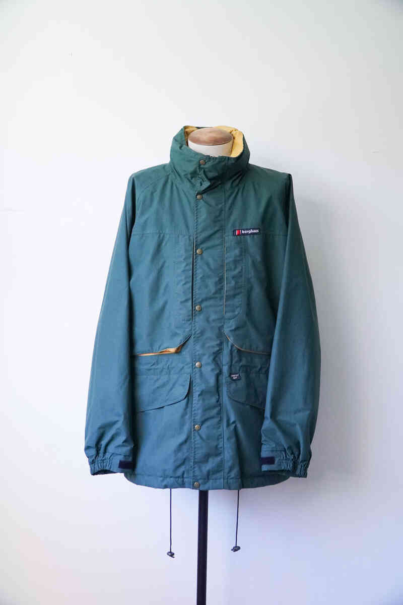 goretex jacket [vintage berghaus] front