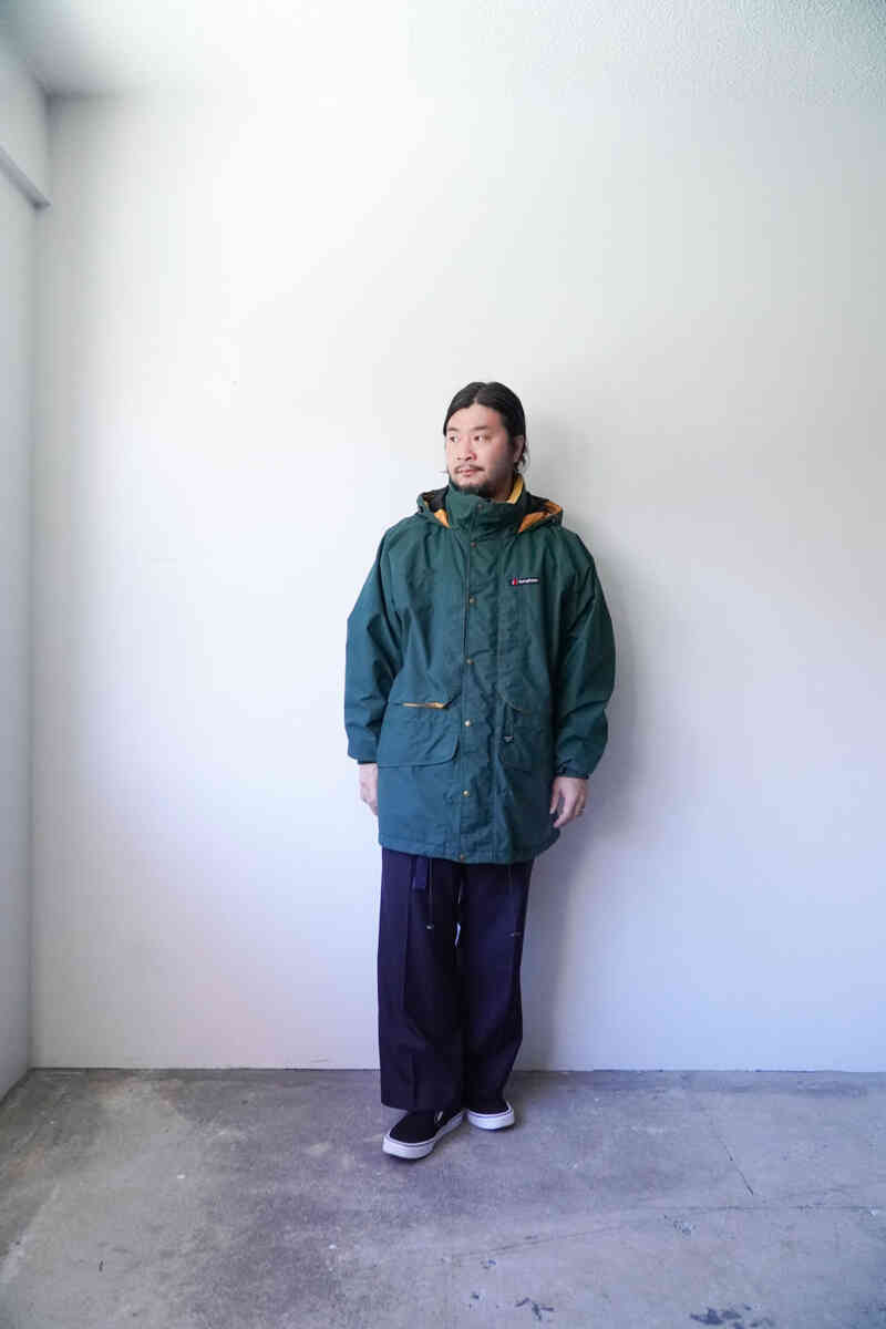 goretex jacket [vintage berghaus] styling image