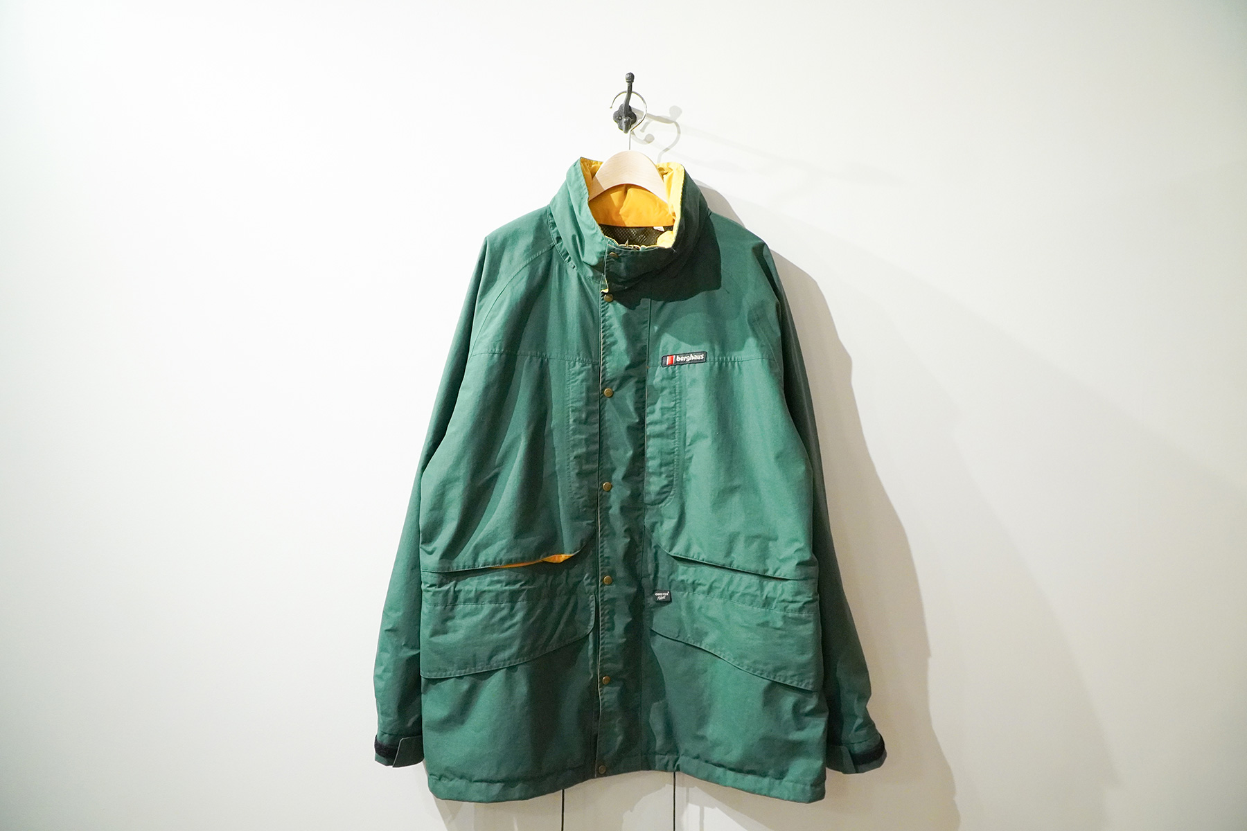 vintage berghaus green jacket