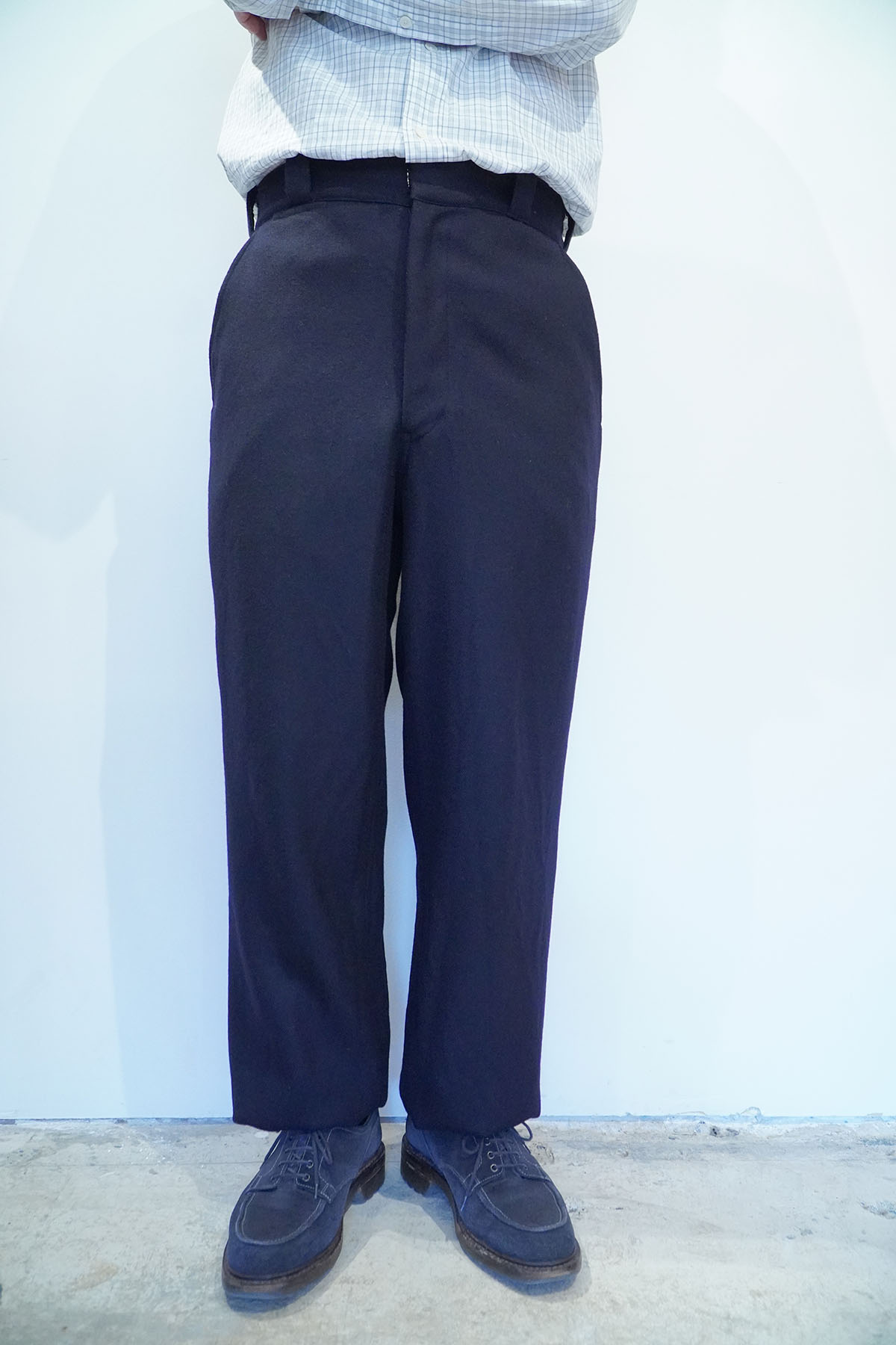 SOWBOW woolserge trousers fitting front