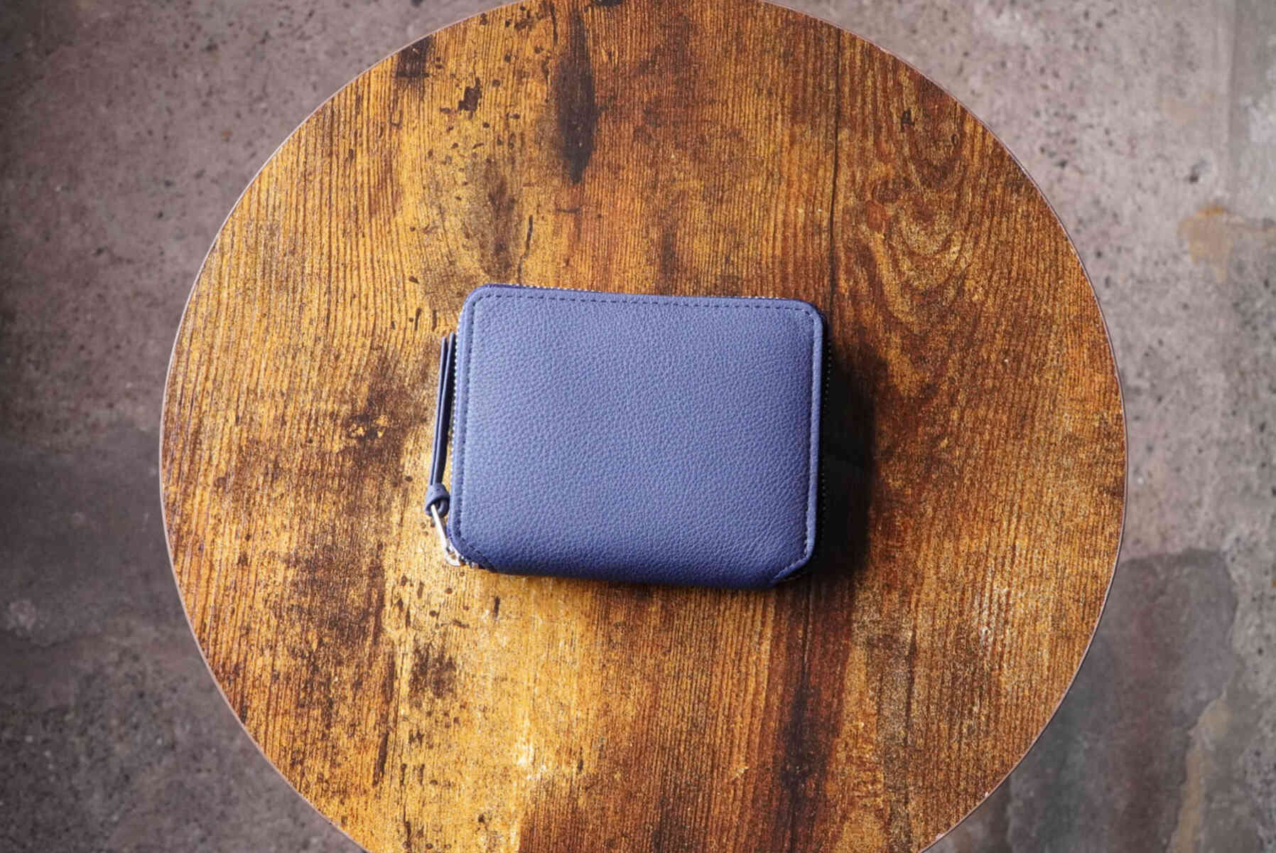 BUBBLE CALF "ROUND PALM WALLET" [ERA goods] navy