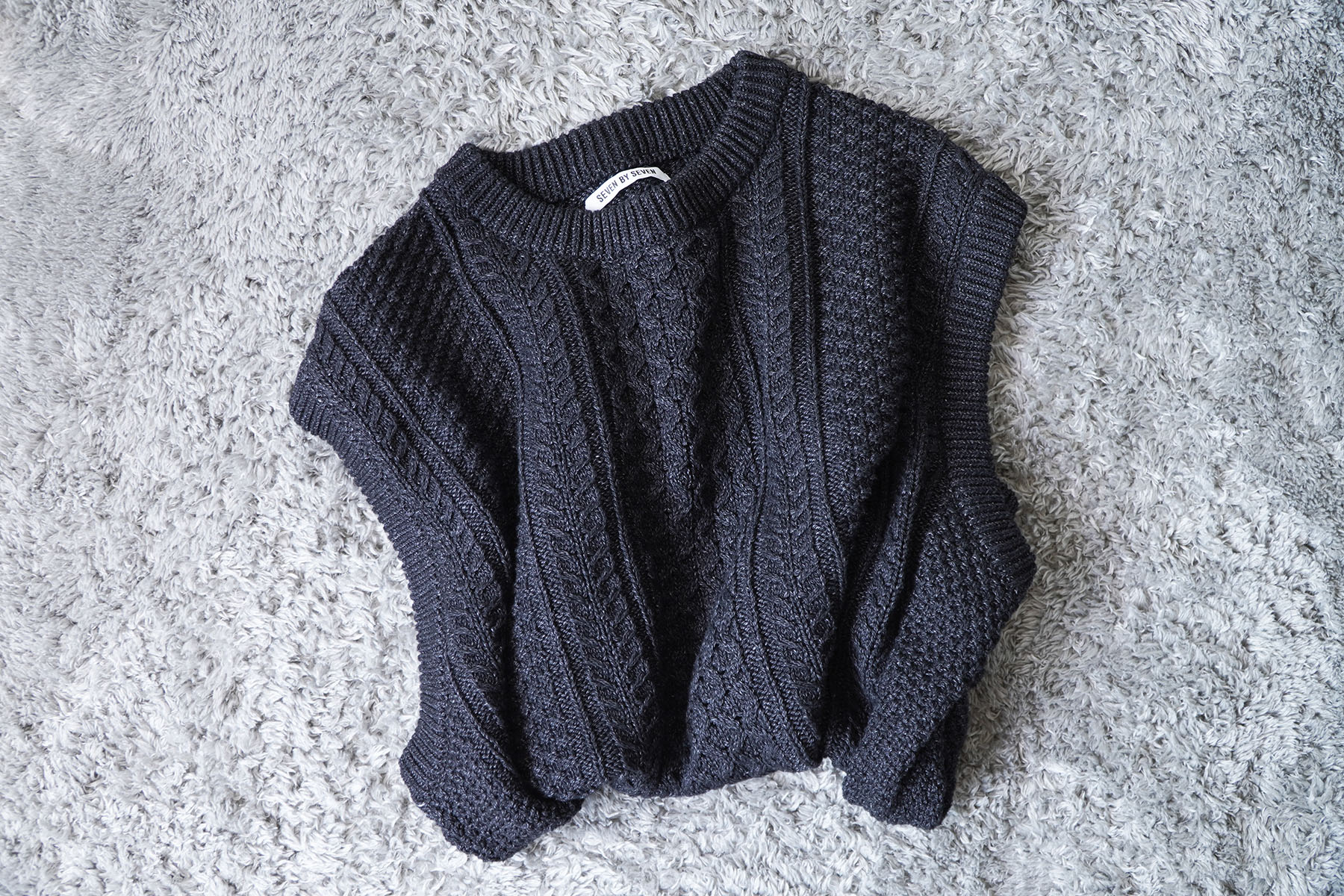 Cable Knit Vest indigo yarn -one wash- [SEVEN BY SEVEN]