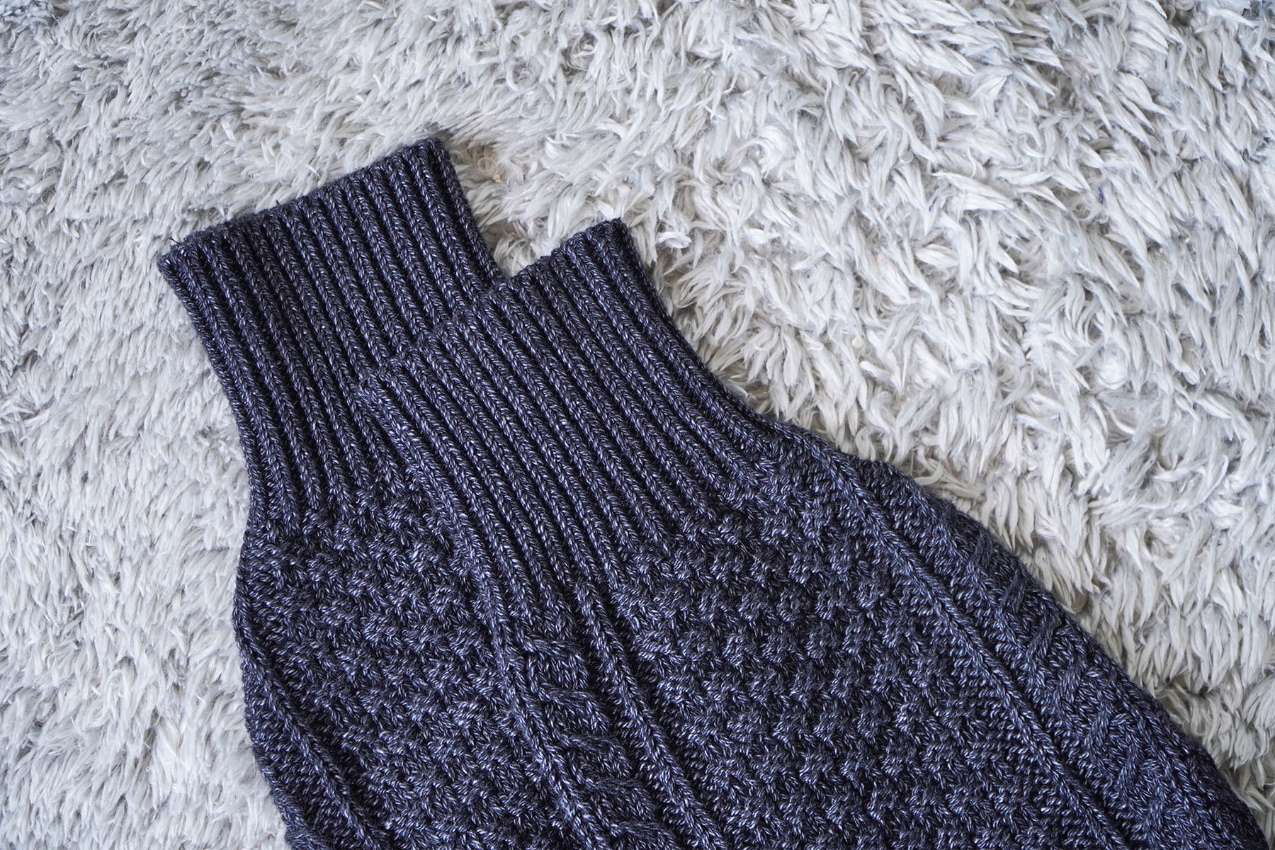 "black indigo yarn" Crew Neck Cable Sweater [SEVEN BY SEVEN] rib