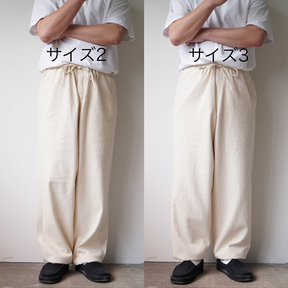 About the size of easy pants [alvana] ”natural twill”  compared image front