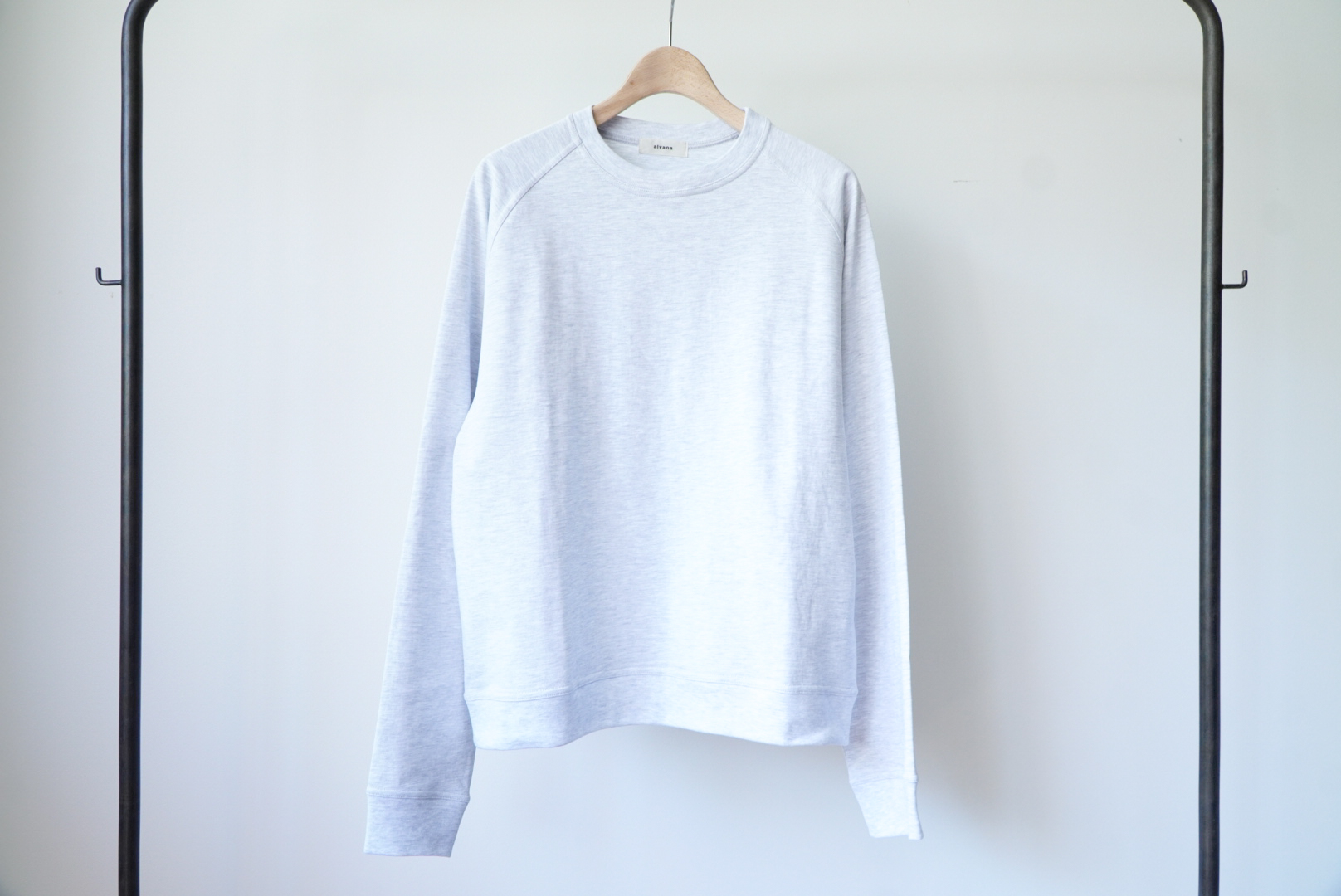 Color variations of FADE RAGLAN SWEAT T-shirt [alvana] top grey