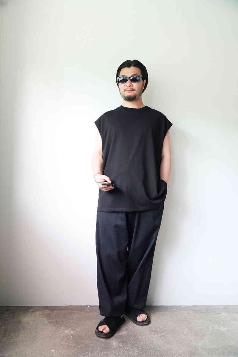 NO sleeve vest tee [alvana] fade series coordination image black