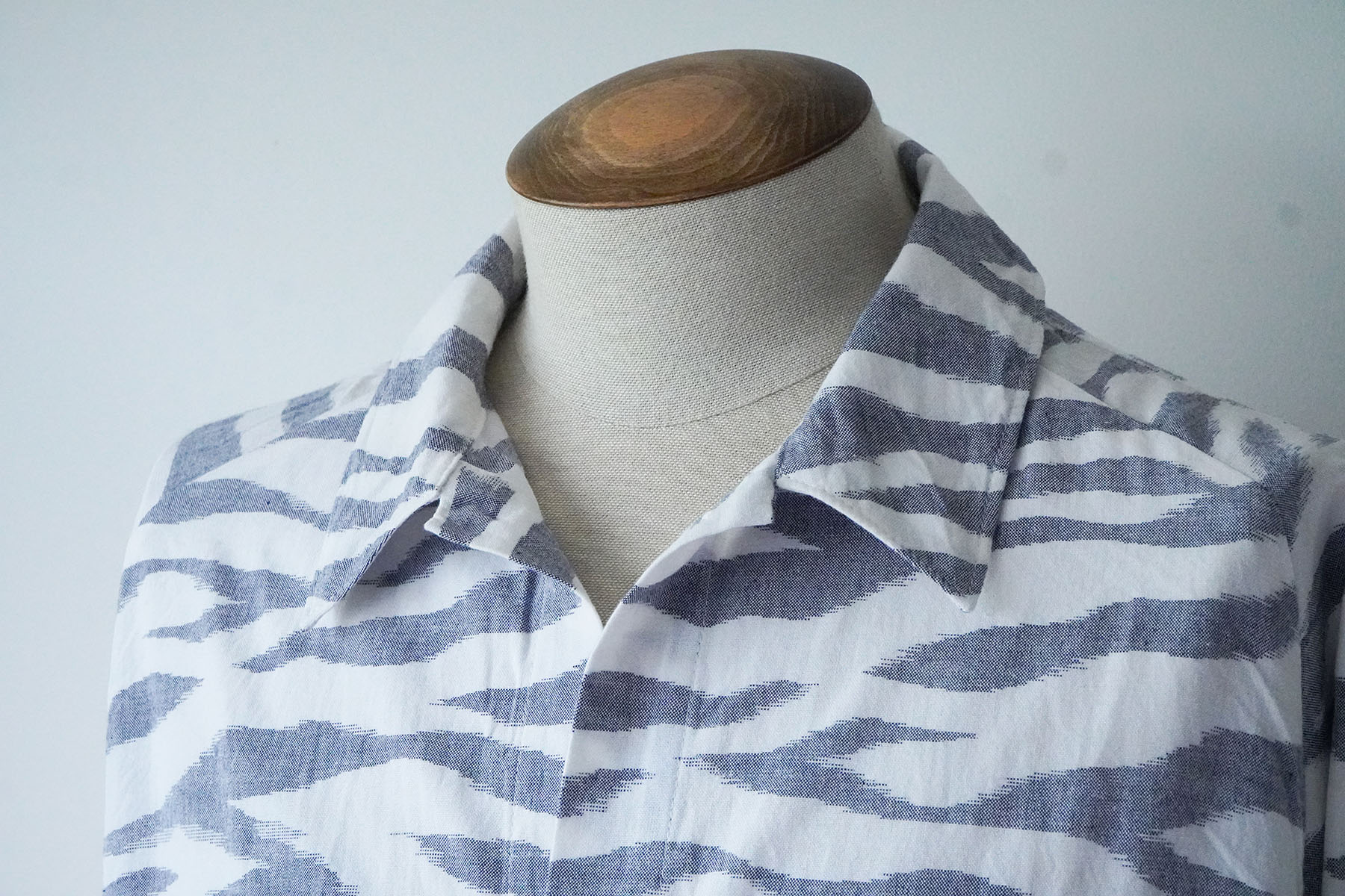 zebra pattern -sports jacket type shirts-[sowbow] collar