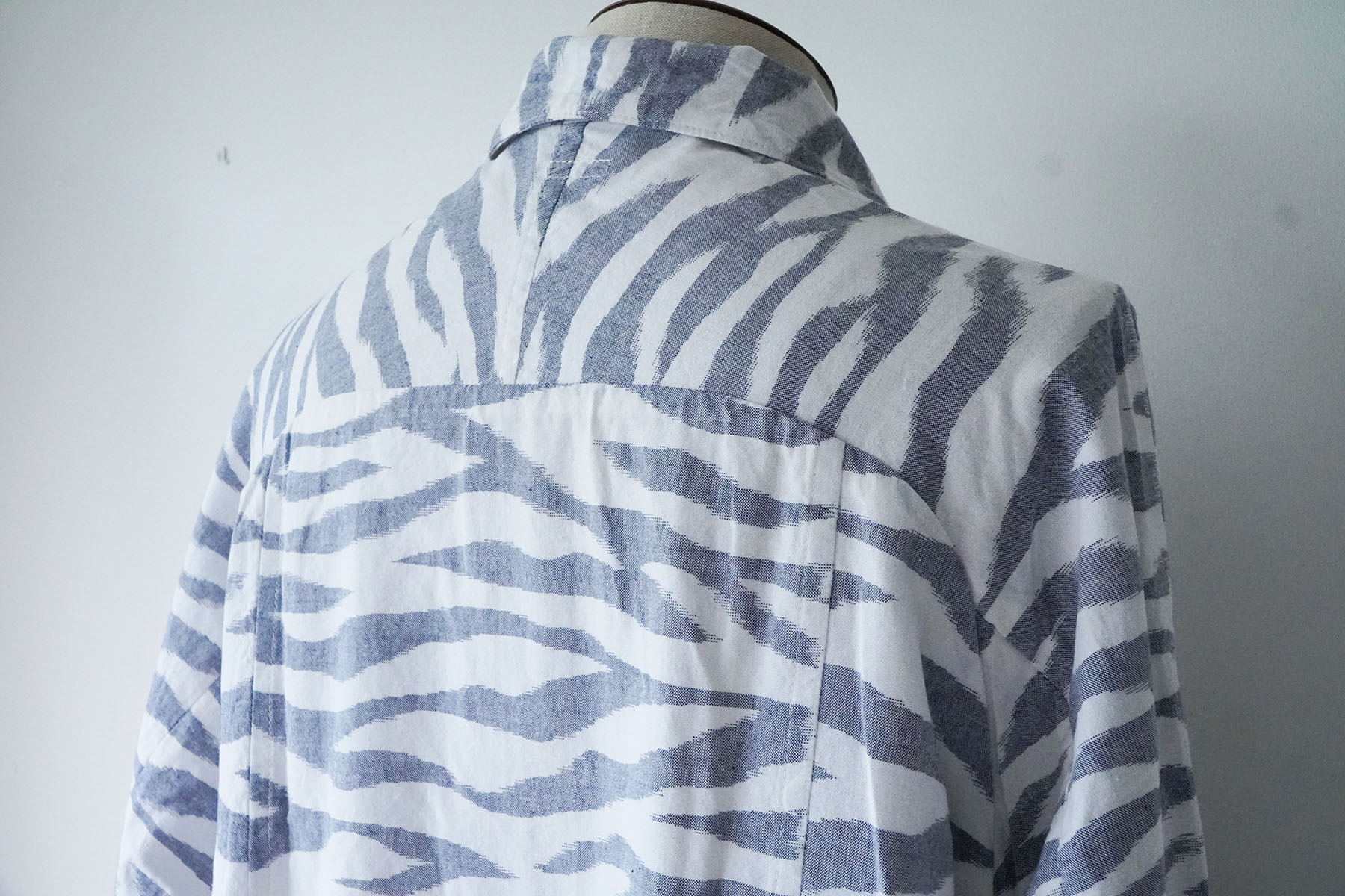 zebra pattern -sports jacket type shirts-[sowbow] back yorke