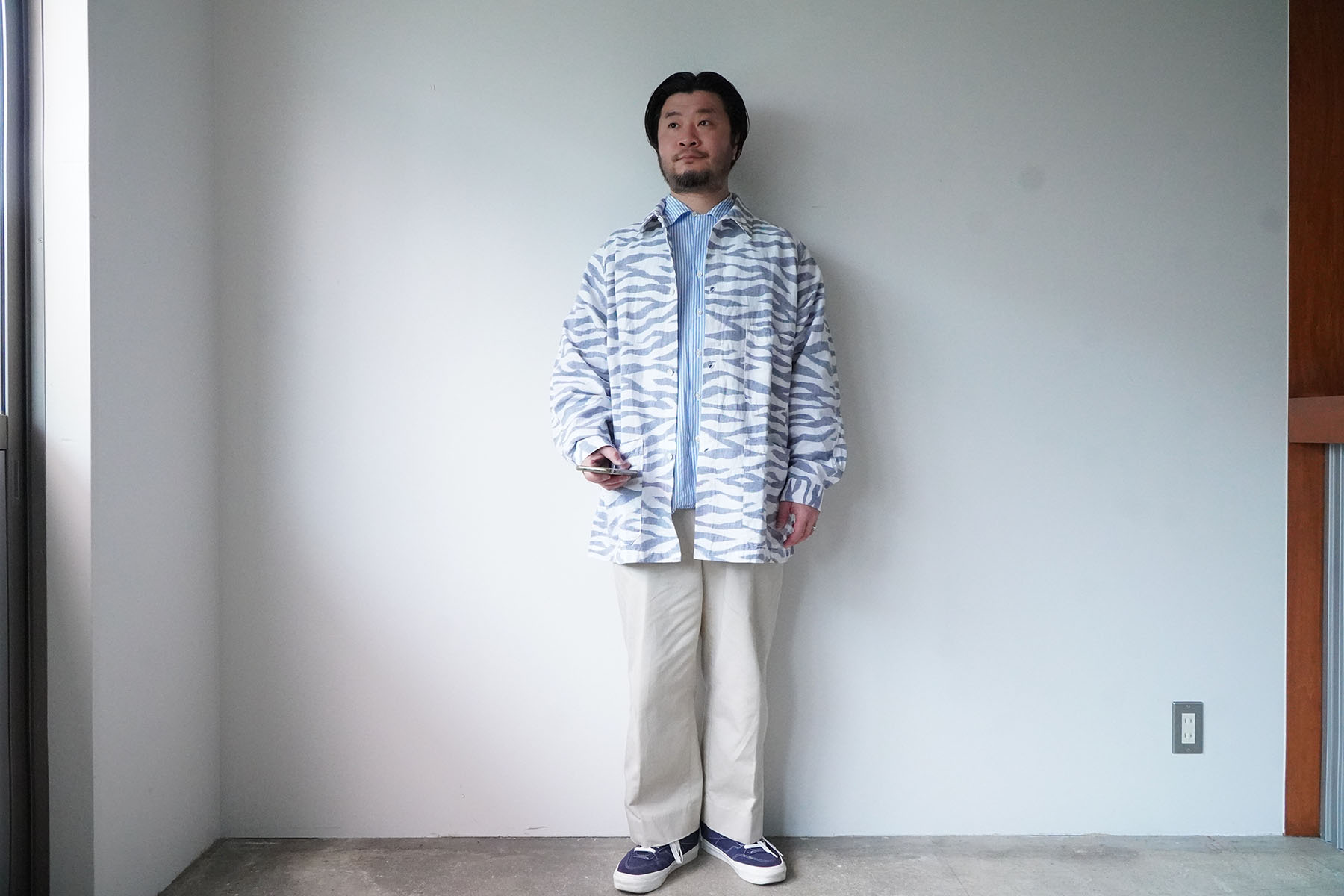 zebra pattern -sports jacket type shirts-[sowbow] wearing image