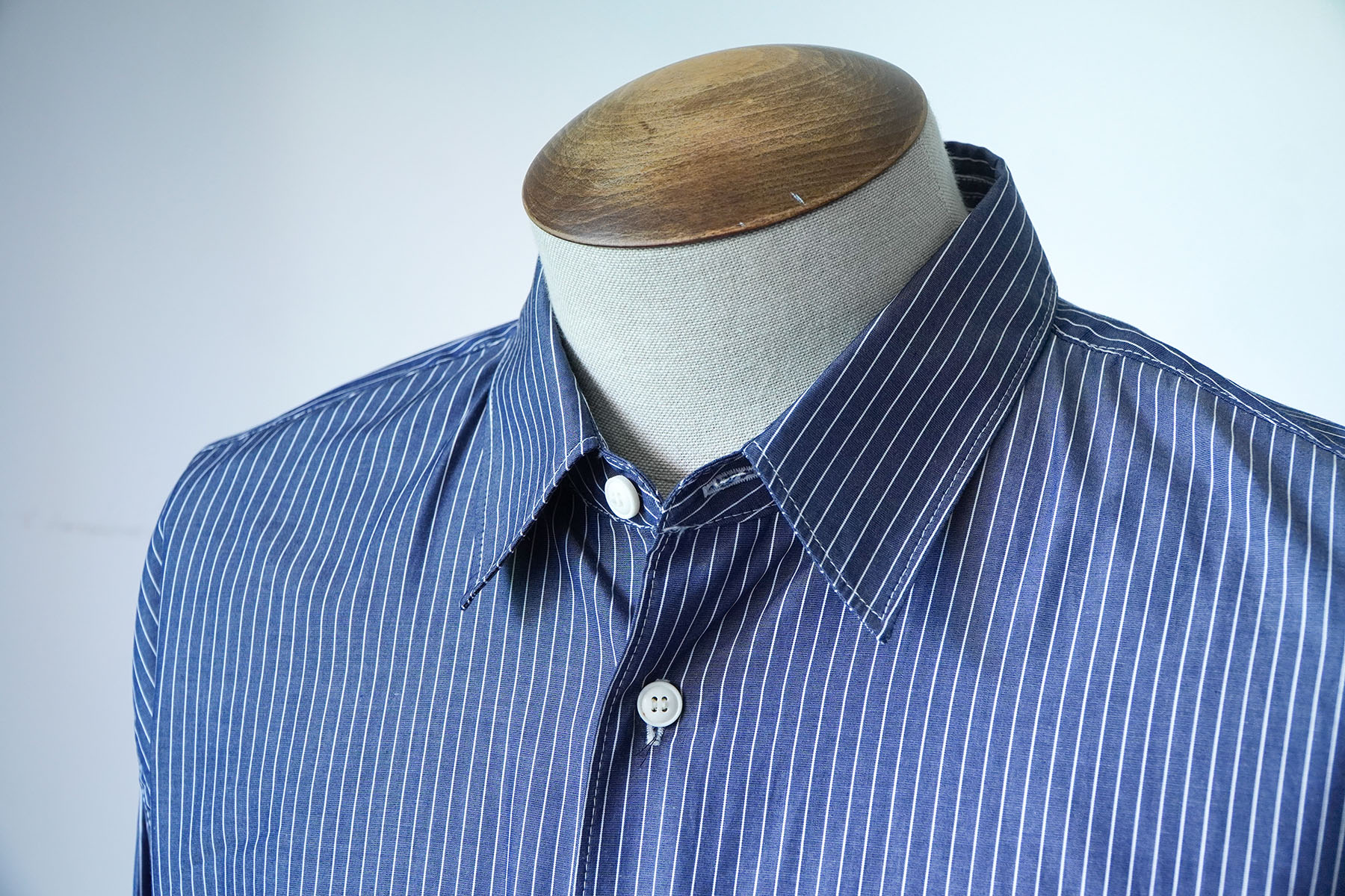 ”WIDE REGULAR SHIRTS(ACS-F004)” navy stripe [alvana] collar