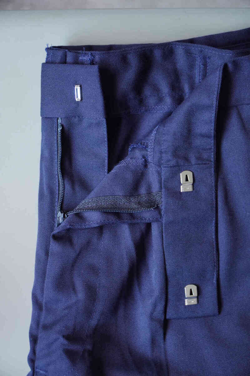 00s deadstock ROYAL NAVY "two tuck shorts"：insideout