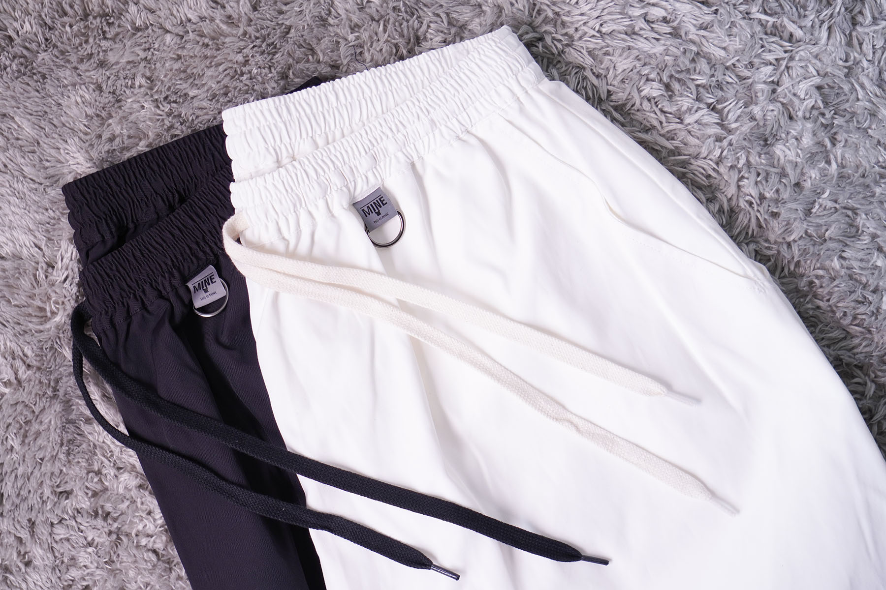 drawstring nylon easy trousers "SIDE SEAMLESS PANTS" [MINE] item