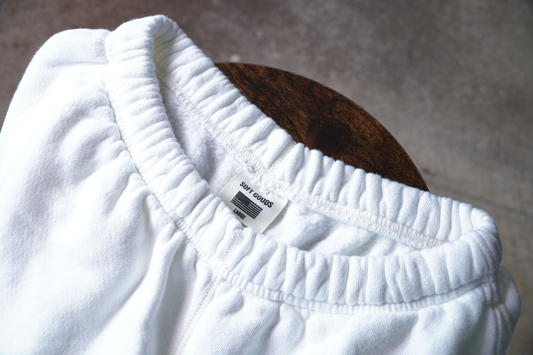 WHITE "SWEAT PANTS" wearing report [SOFT GOODS] waist detail