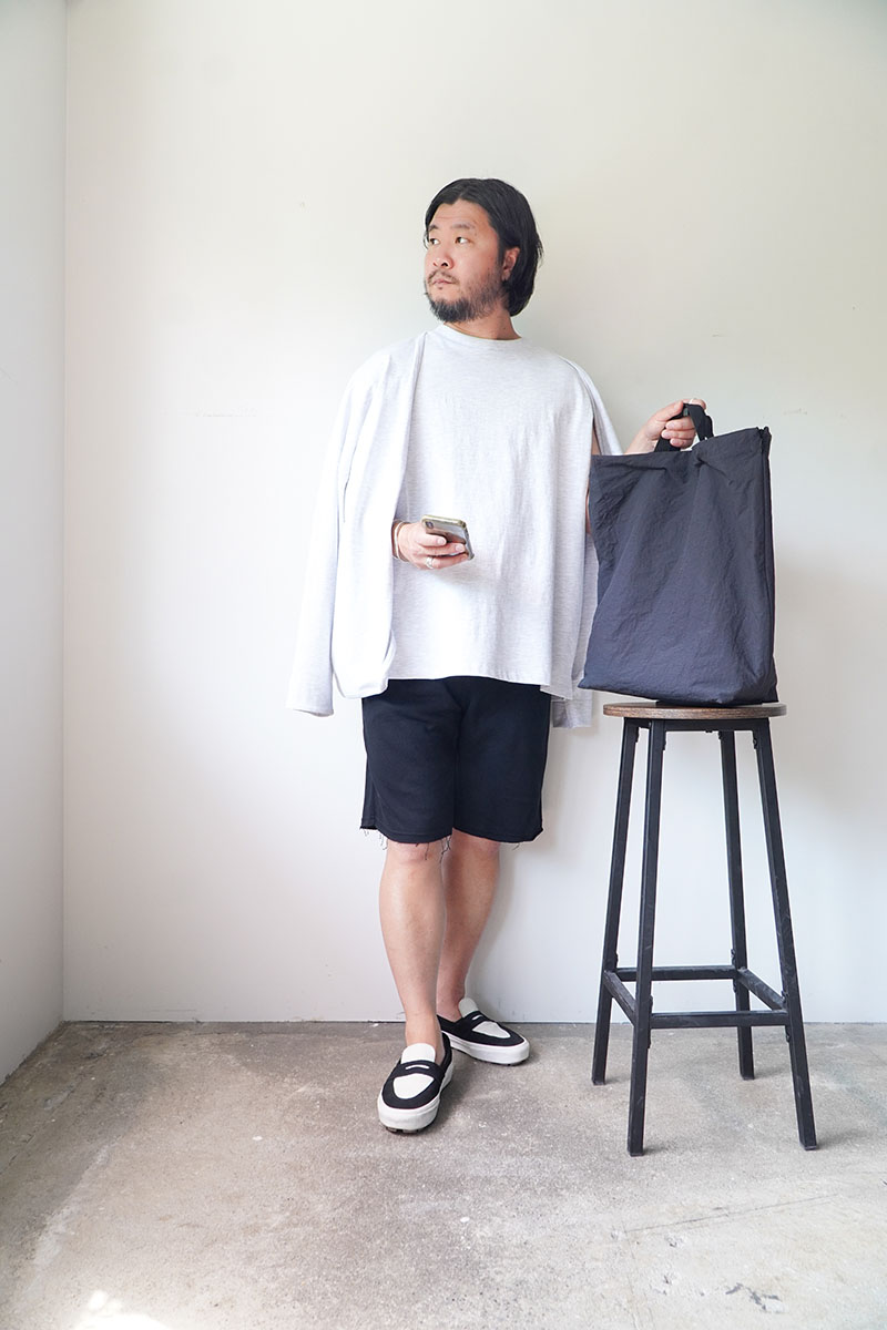 sleeveless T-shirt "FADE no sleeve vest Tee" [alvana] styling image top grey