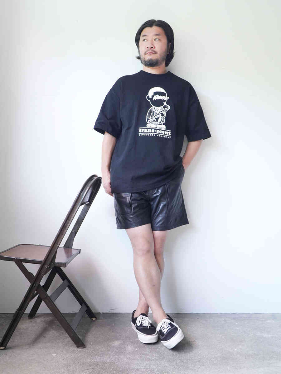 smooth leather "sheep"-W pocket short pants-[SEVEN BY SEVEN] styling image with TEE