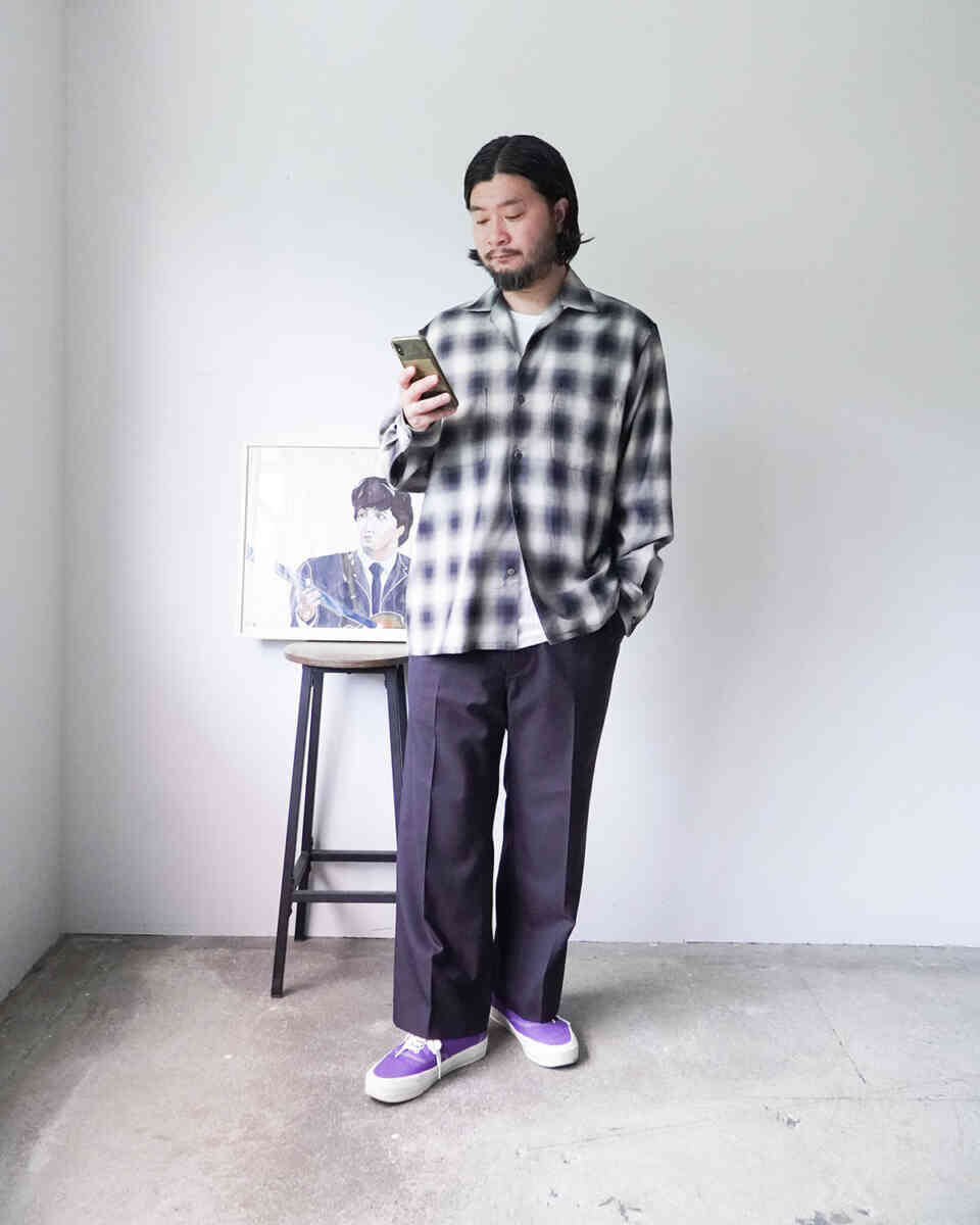 FLARE TROUSERS ‐wool twill‐ [SEVEN BY SEVEN] styling with ombre check shirts