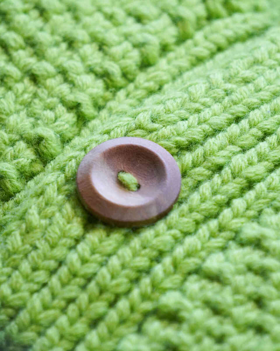 4A cardigan limited 2024 edition [STRATHTAY by INVERALLAN] wood button