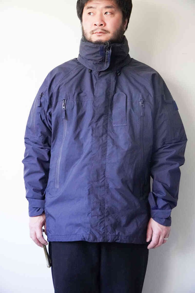 RN wet weather jacket "ROYAL NAVY" [vintage] wearing image