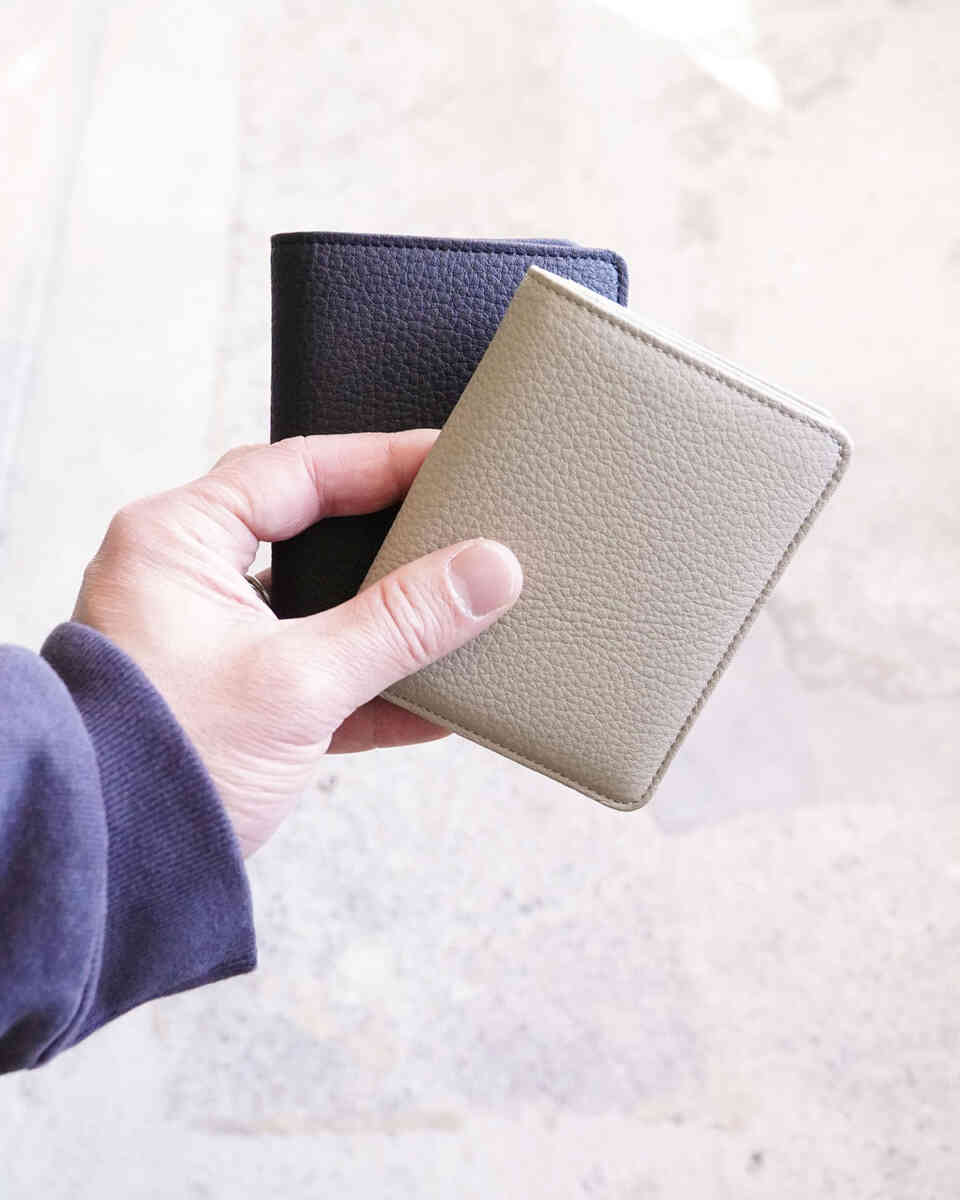 compact BIFOLD WALLET "EO SHRINK" [ERA. goods] top