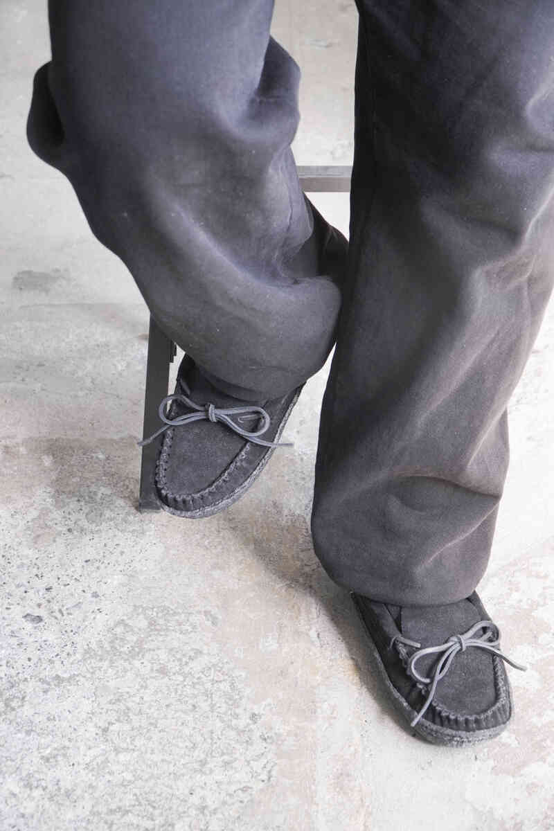 moose suede moccasin is comfortable [BASTIEN industries] wearing image