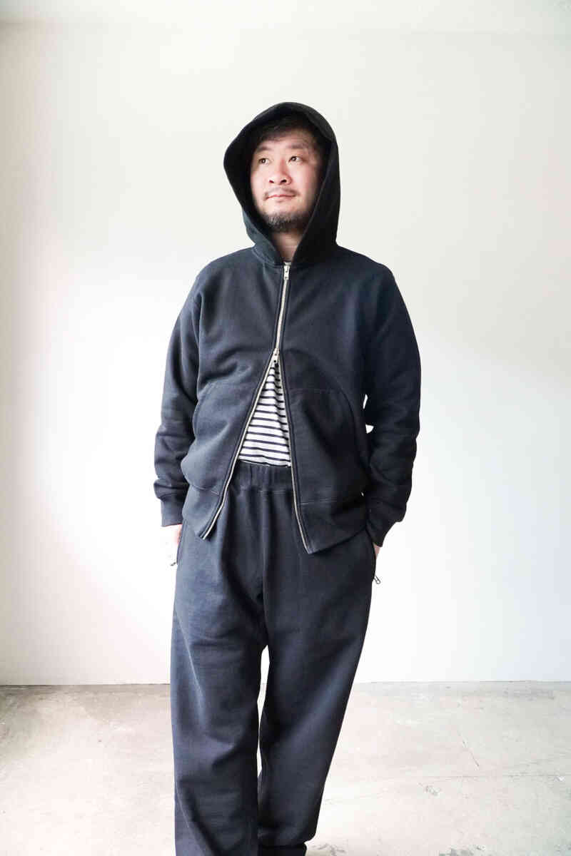 k.ito -new handling brands- wearing zip hoody