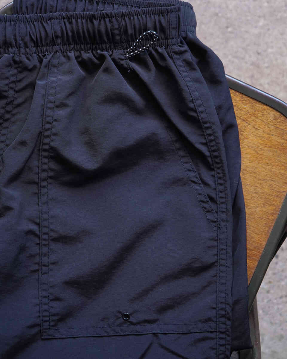 tougher "nylon" camp shorts : L pocket