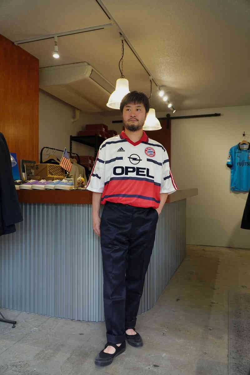 soccer jersey as a fashion [vintage] Bayern München wearing image