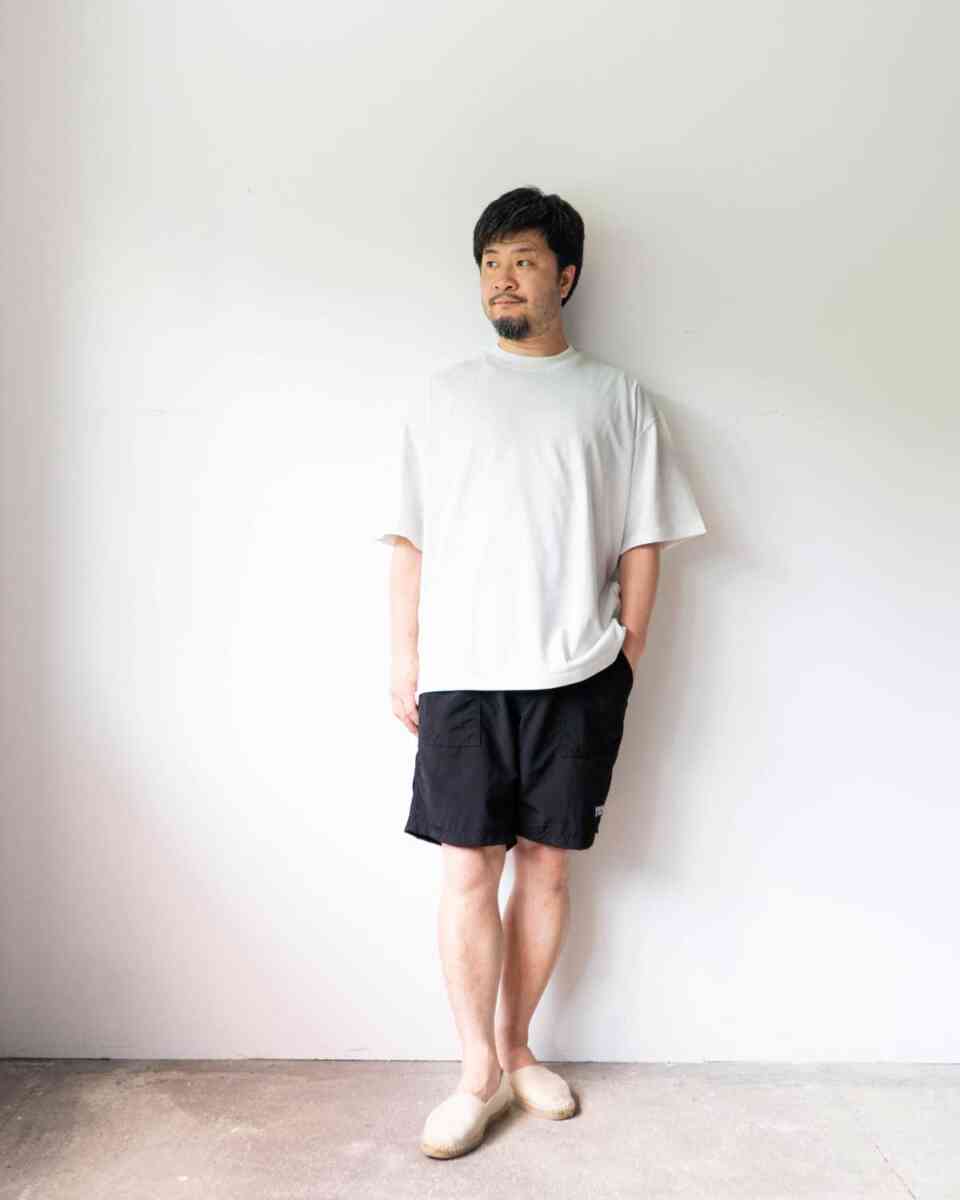 simple & modern open end T-shirts [alvana]着用イメージ
