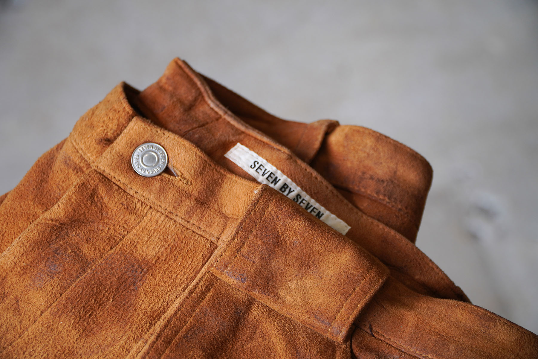 enjoy aging process of suede leather shorts [ SEVEN BY SEVEN ] トップ画