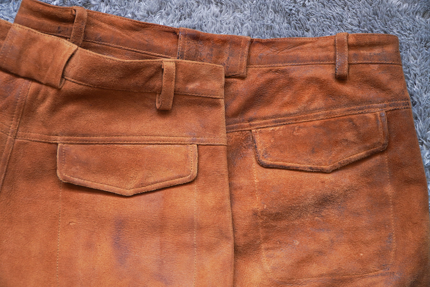 enjoy aging process of suede leather shorts [ SEVEN BY SEVEN ] バックシルエット