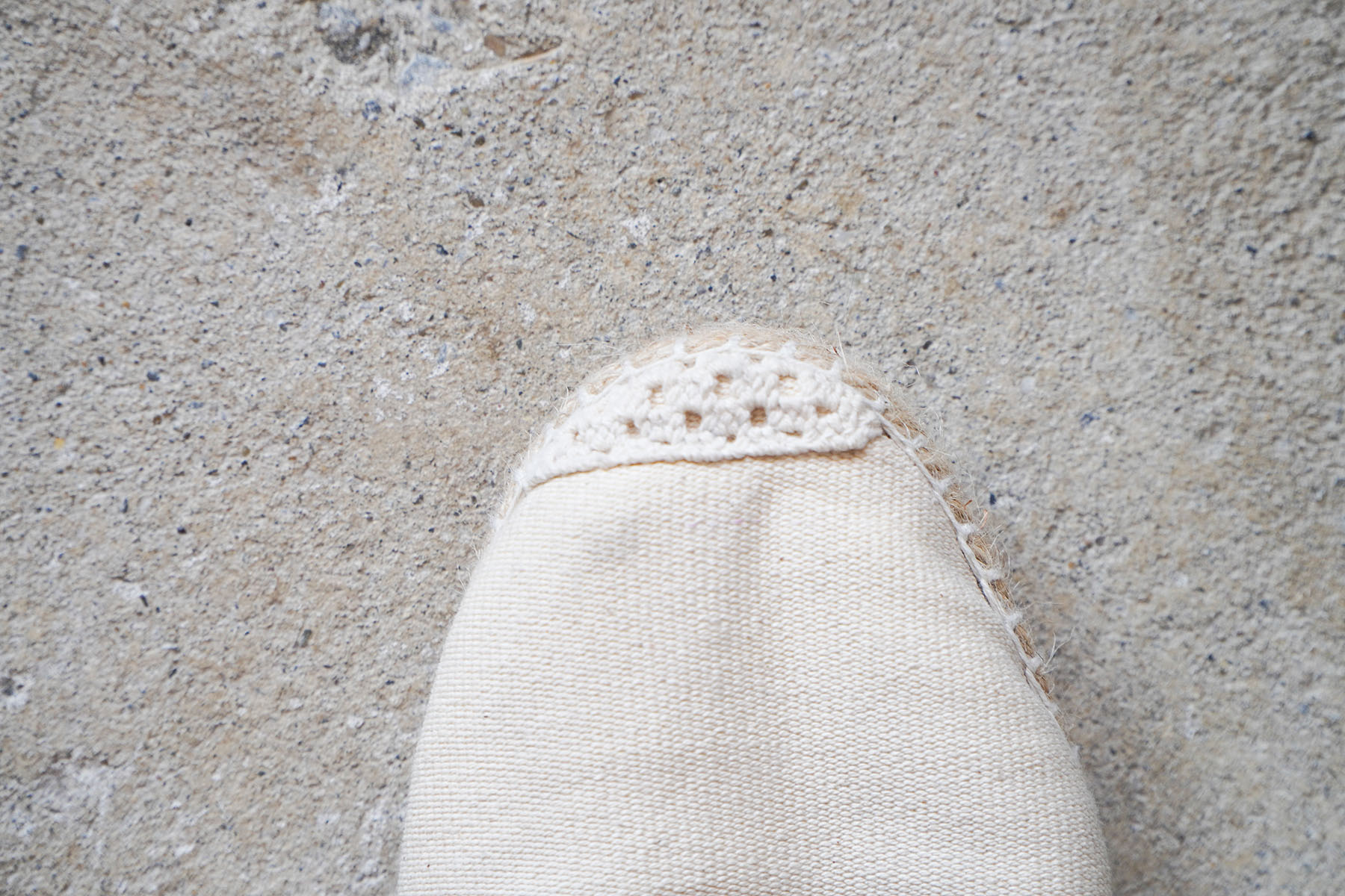 started wearing " espadrilles " トゥ