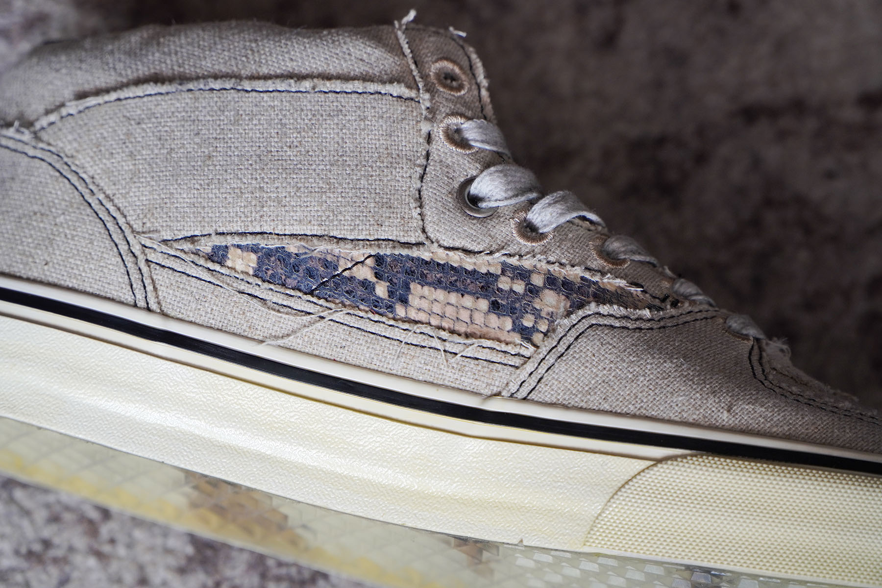 mummy wrap - HALF CAB - [VANS]サイドパネルにはパイソン柄