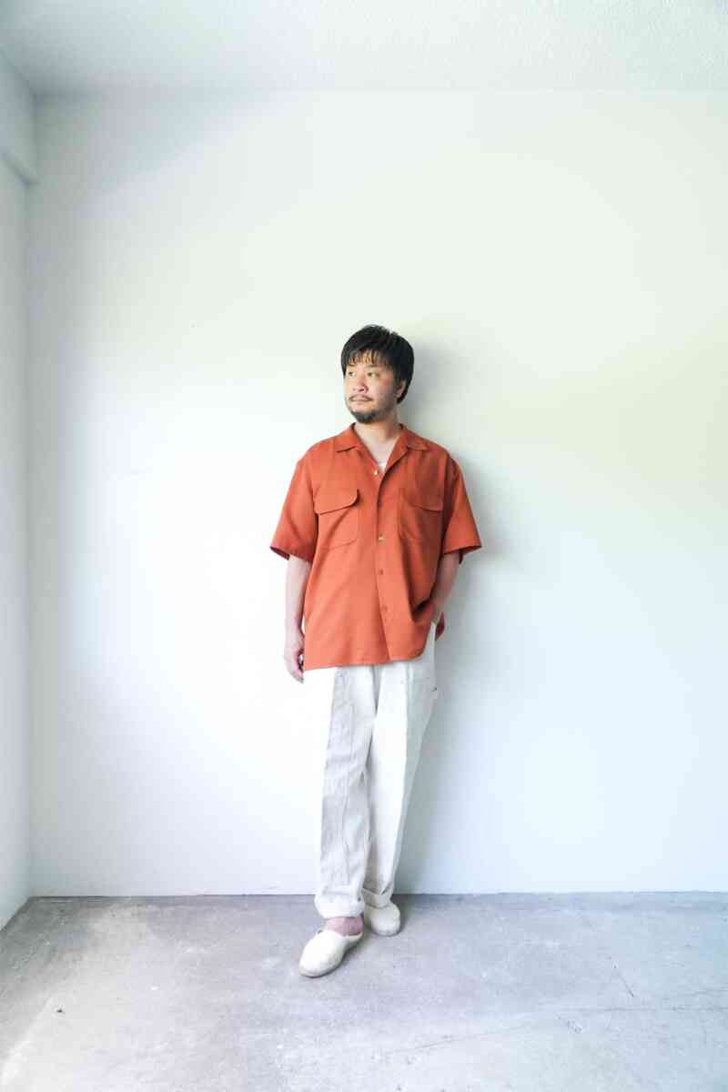 SS -Soft strech Double dobby cloth- FLAT COLLAR SHIRTS 身長165cmの男性着用画像