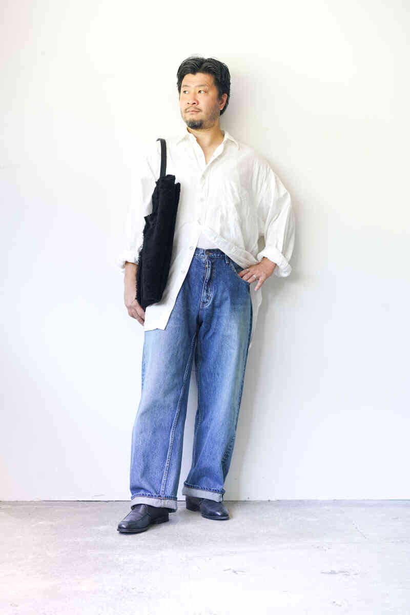 Baggy 5 Pocket Pants New type [CIOTA]着用イメージ、シャツ
