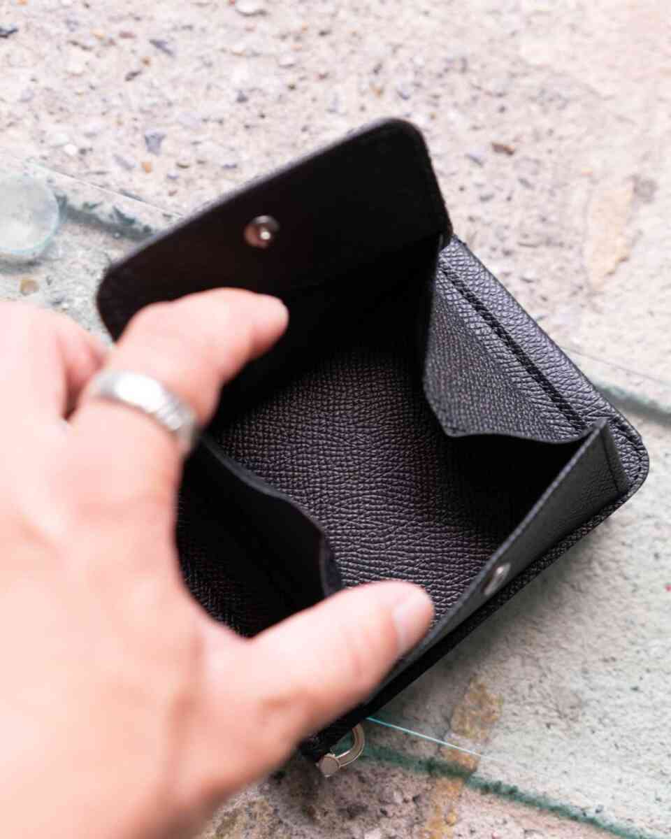 MONEY CLIP "AMULET" [HAAL leather goods]快適なボックスコインケース