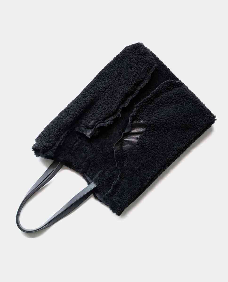 PRIMITIVE TOTE BAG -MOUTON- [HAAL leather goods]BLACK裏面