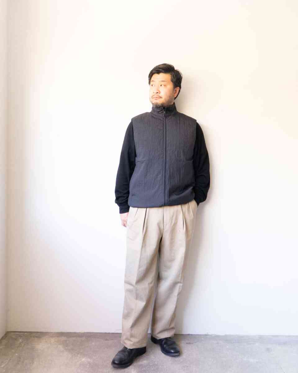 PADDED VEST -SHRINK TAFFETA- [ERA. goods]コーデイメージwith NEAT
