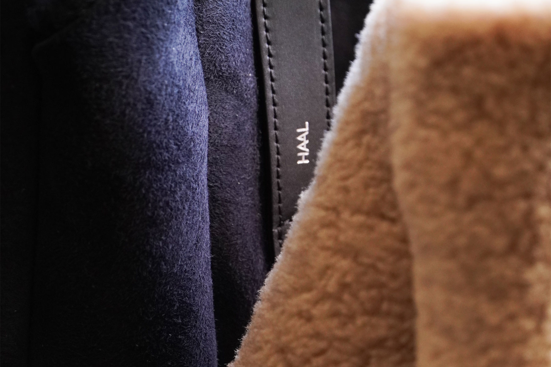 PRIMITIVE TOTE BAG -MOUTON- [HAAL leather goods]テクスチャー