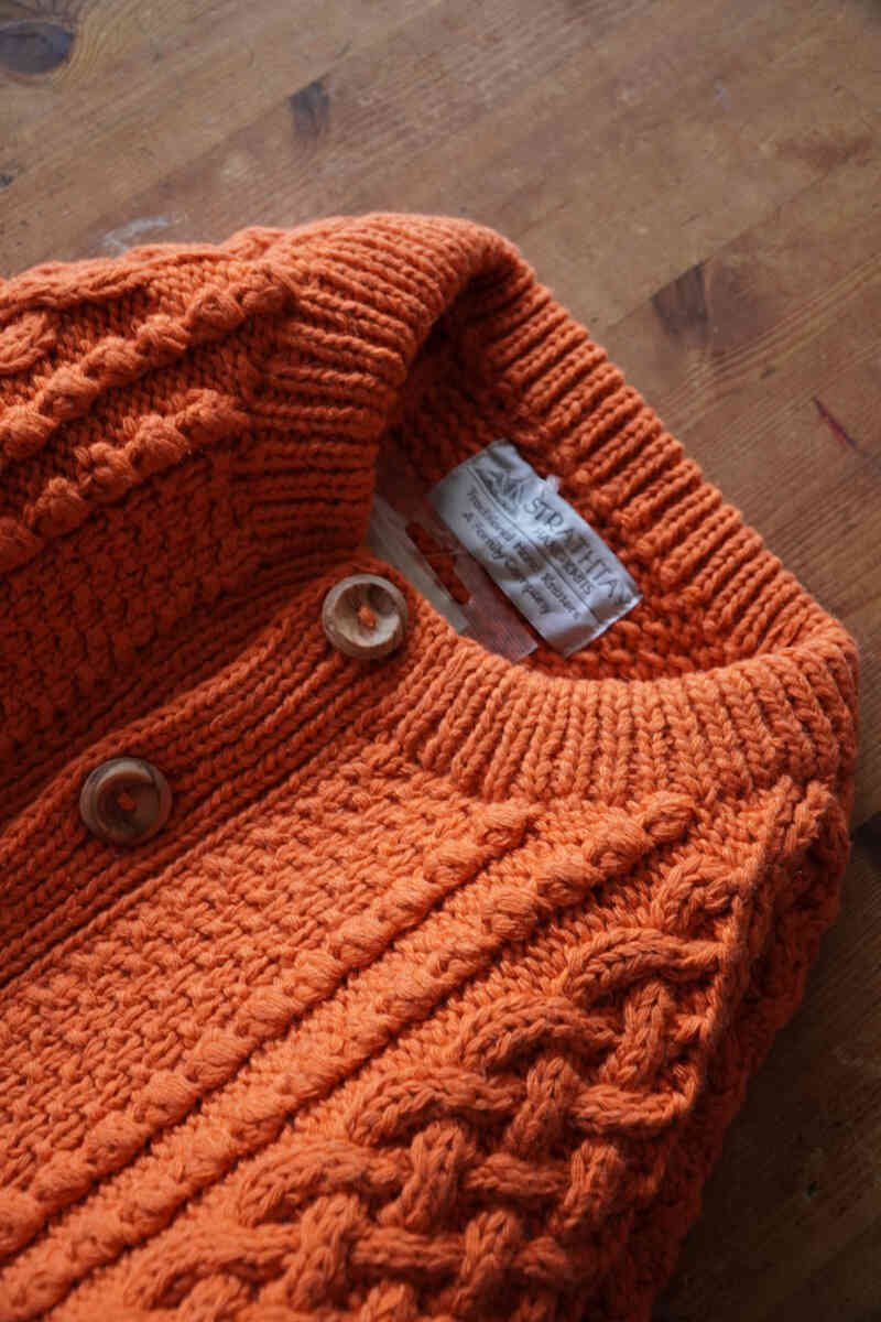 H.ORANGE 4A cardigan [STRATHTAY by INVERALLAN]襟周り