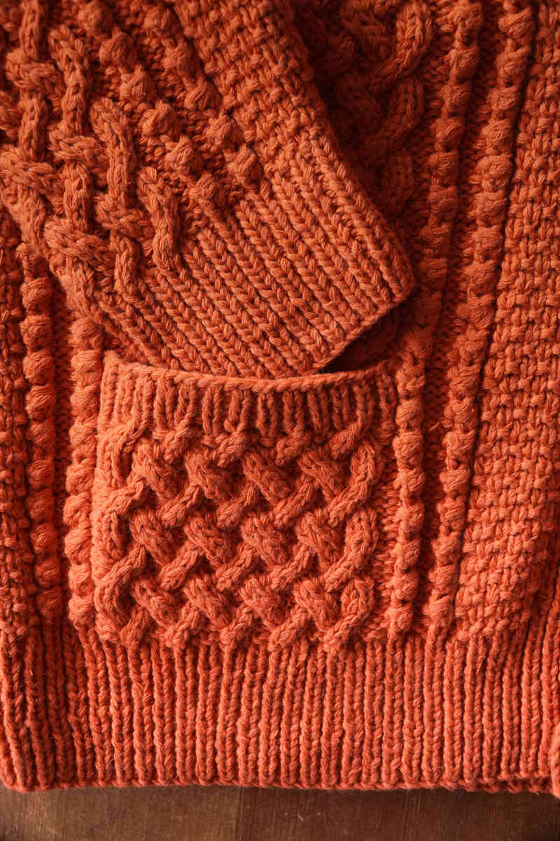 H.ORANGE 4A cardigan [STRATHTAY by INVERALLAN]袖リブとポケット