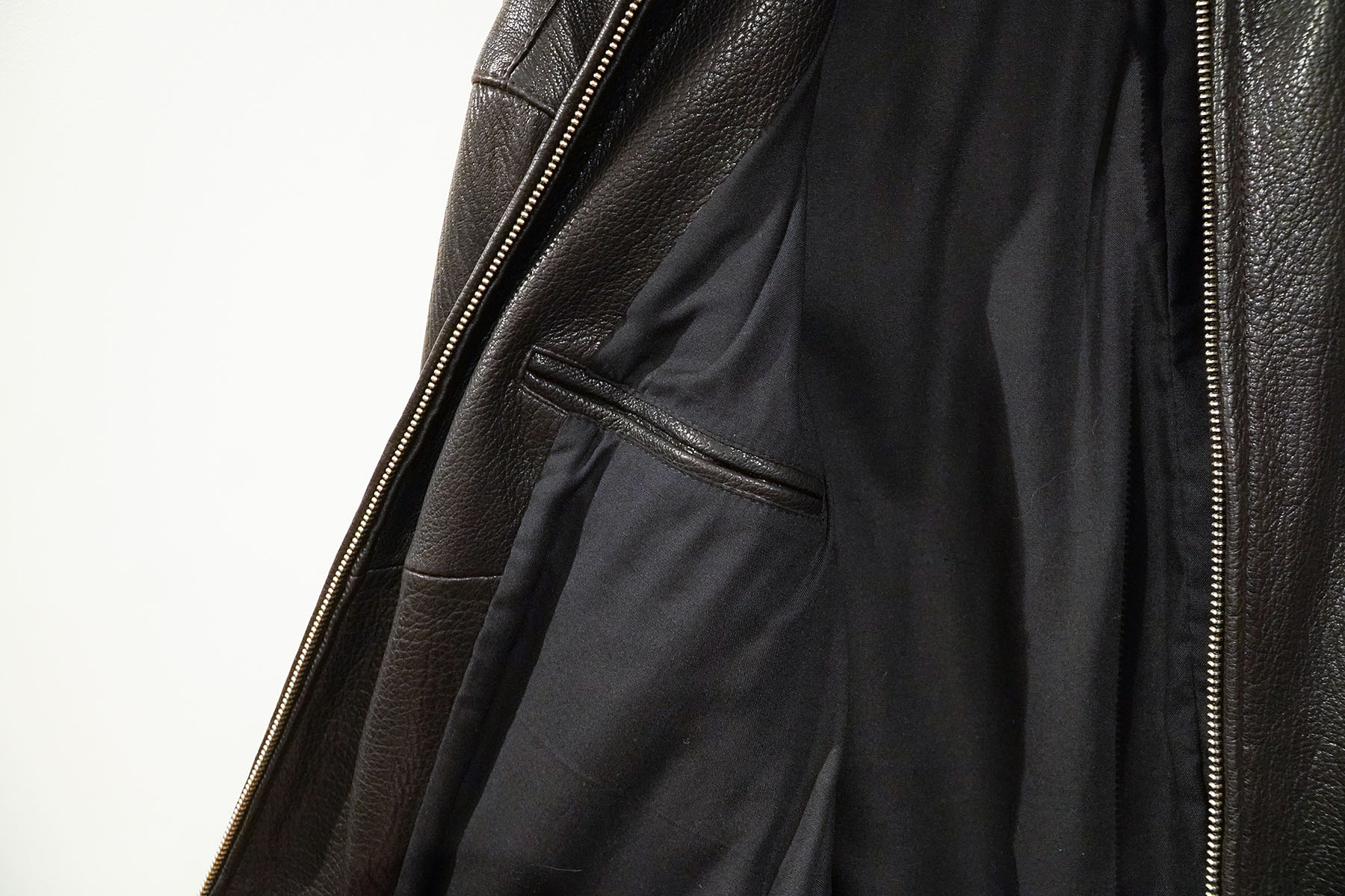 ZIP UP BLOUSON ‐Sheep Shrink leather‐[SEVEN BY SEVEN]内ポケット